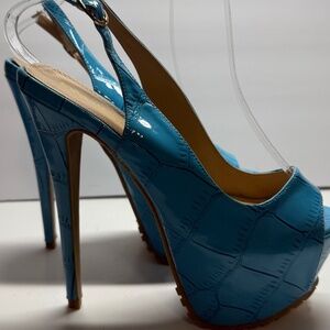 Shoedazzle Lutisha heels